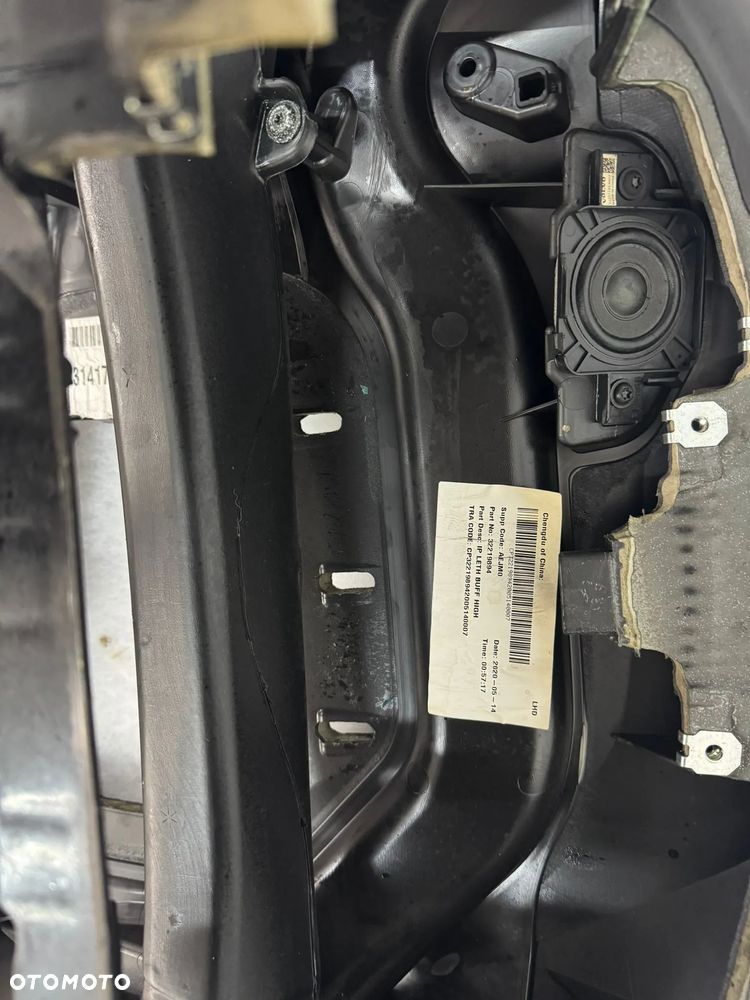Volvo XC60 2 II KREM SKÓRA  DESKA KOKPIT KONSOLA PODUSZKI - 6