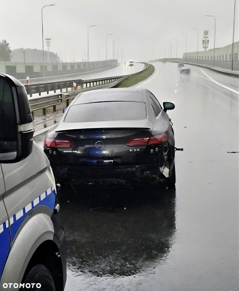 Mercedes-Benz Klasa E AMG 53 4-Matic+ 9G-TRONIC - 4