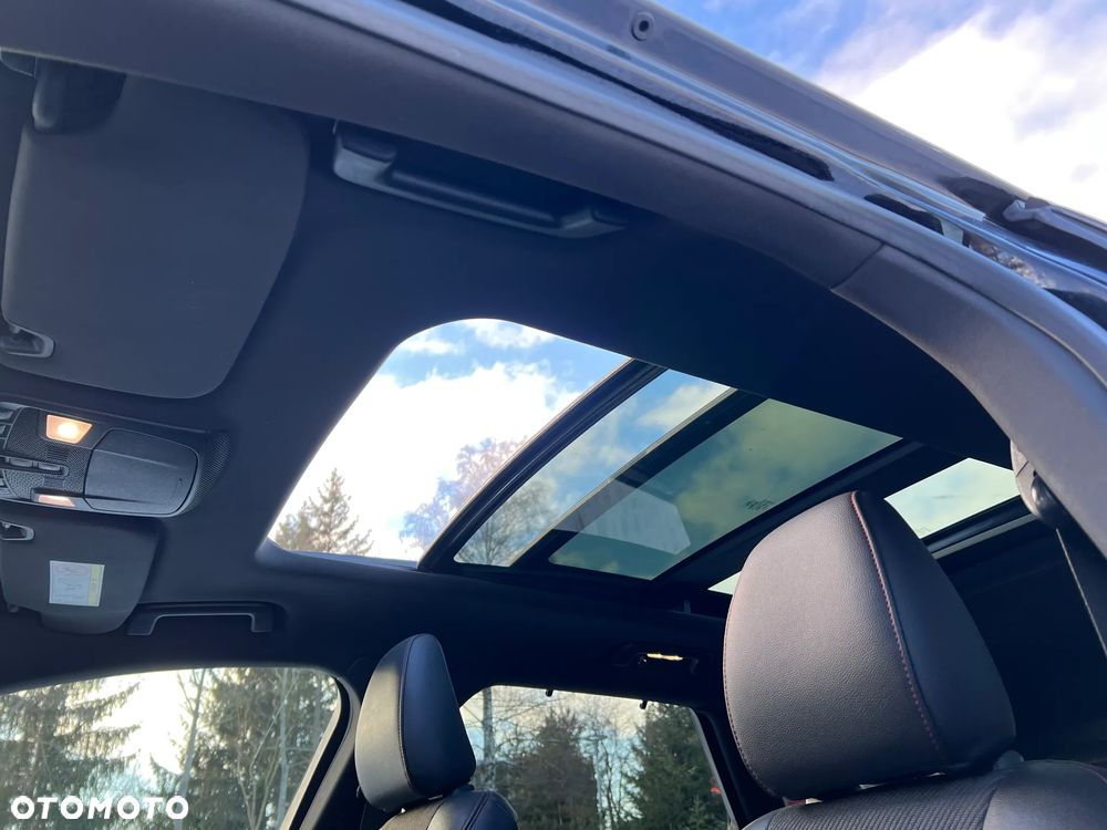 Ford Mondeo SW 2.0 EcoBoost S&S Autom ST-Line - 22