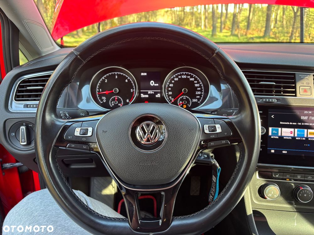Volkswagen Golf - 9