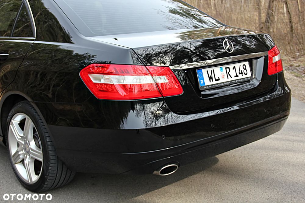 Mercedes-Benz Klasa E 200 BlueEFFICIENCY Elegance - 6
