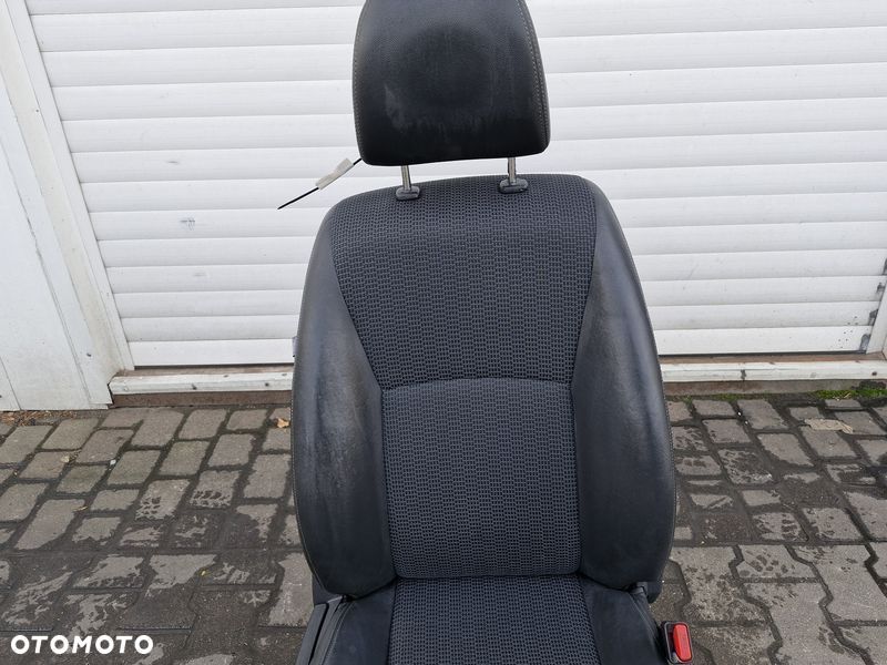 toyota verso i 1 lift fotel pasażera prawy przód przedni półskóra - 3
