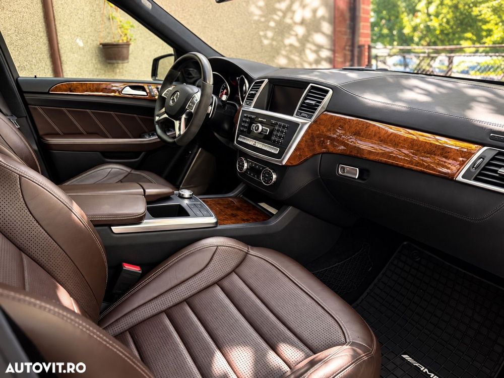 Mercedes-Benz ML 63 AMG Aut - 17