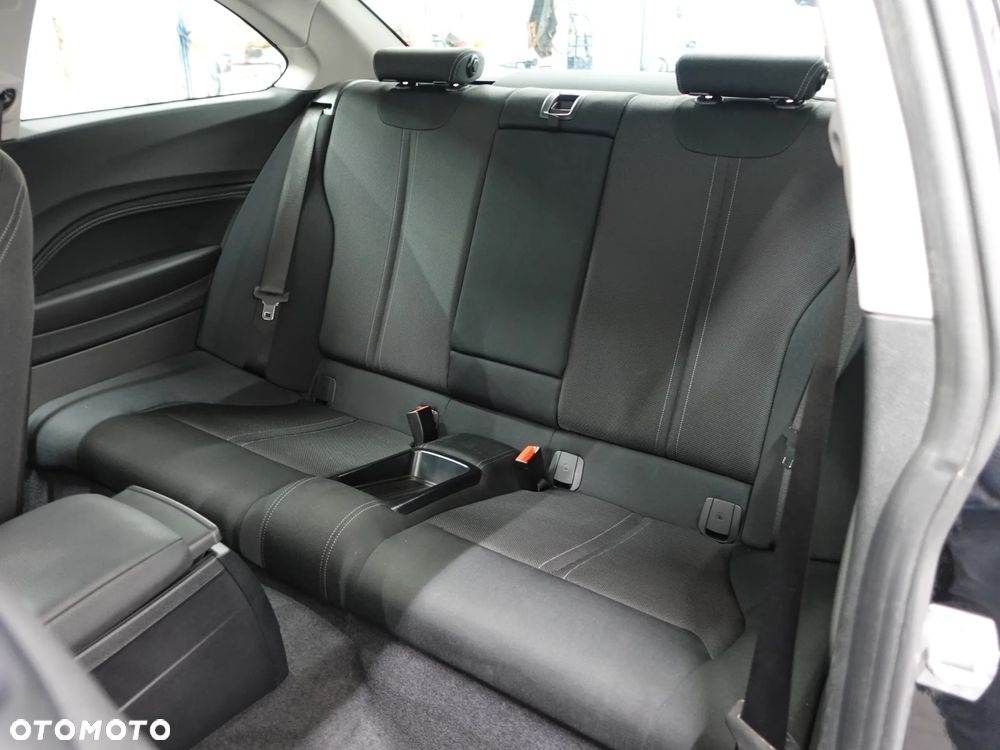 BMW Seria 2 218i Coupe Sport Line - 26