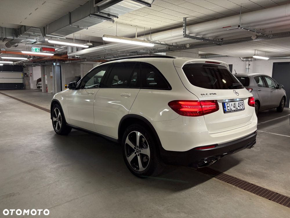 Mercedes-Benz GLC - 4