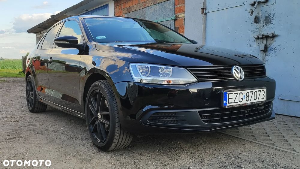 Volkswagen Jetta 1.6 TDI BMT Trendline - 16