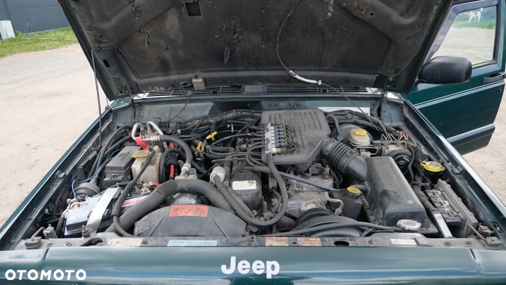Jeep Cherokee 4.0 Limited - 18