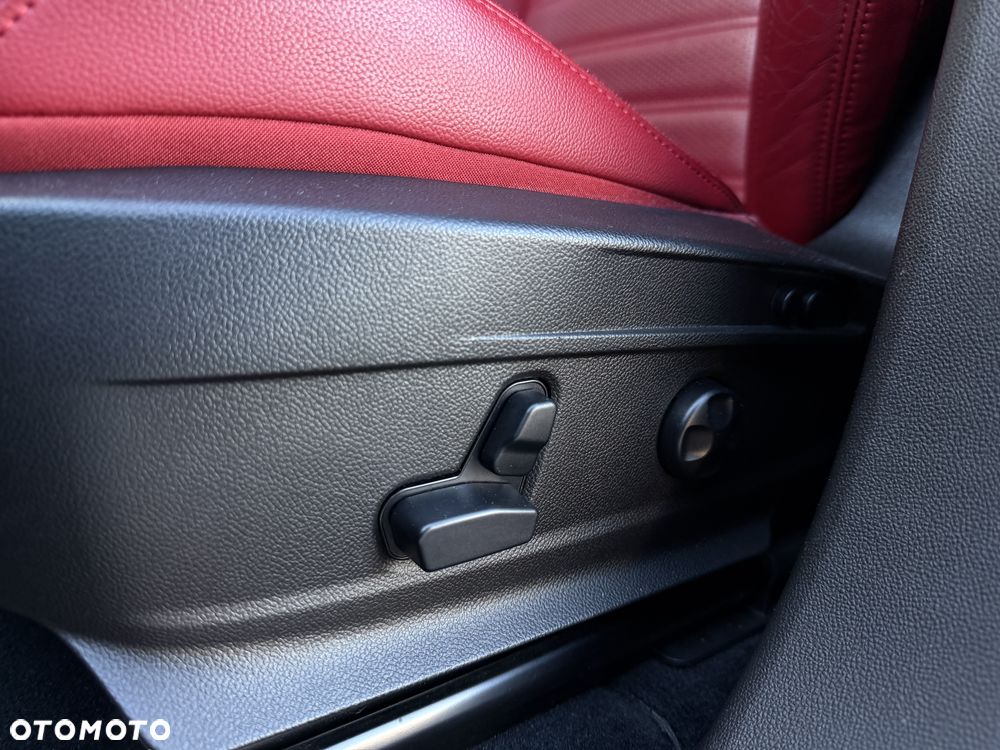 Alfa Romeo Stelvio - 23