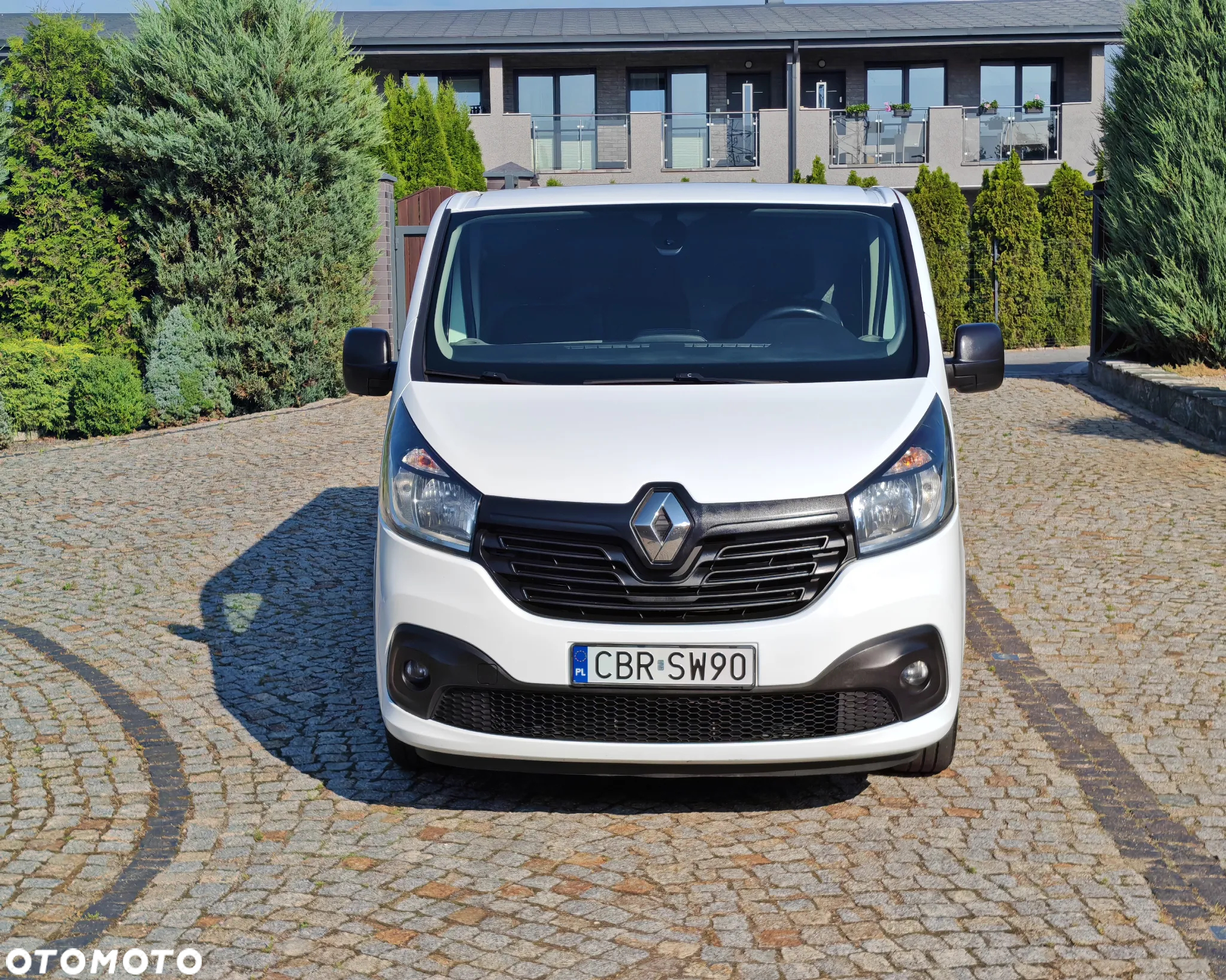 Renault TRAFIC - 2