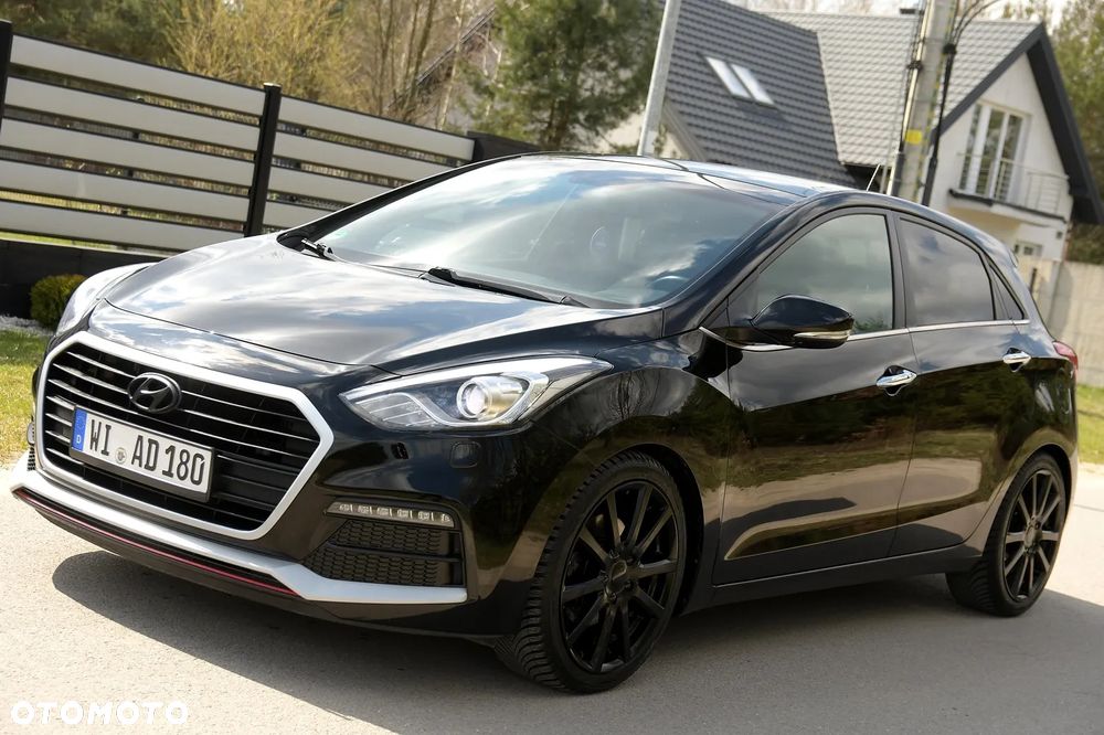 Hyundai i30 1.6 T GDI Turbo - 10