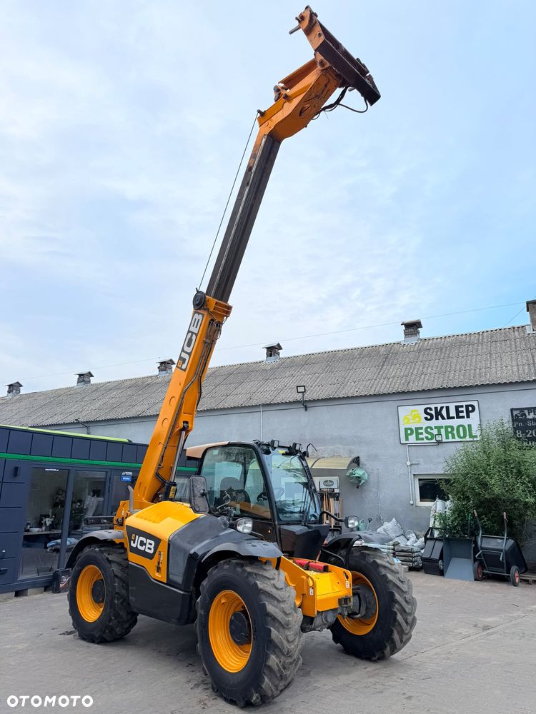 JCB 536-70 Agri Xtra - 12