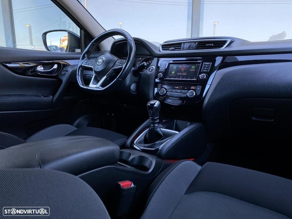 Nissan Qashqai 1.5 dCi N-Connecta J18 - 16