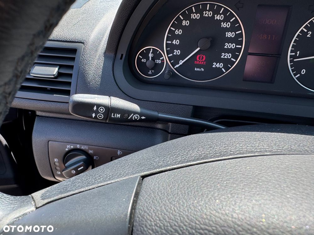 Mercedes-Benz Klasa A 180 Autotronic Elegance - 15