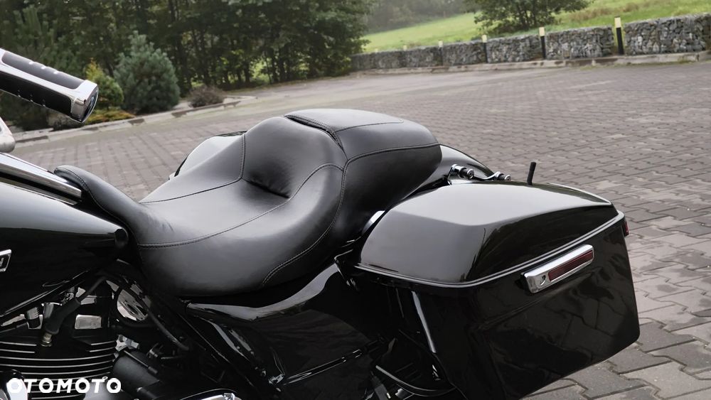Harley-Davidson Touring Road Glide - 17