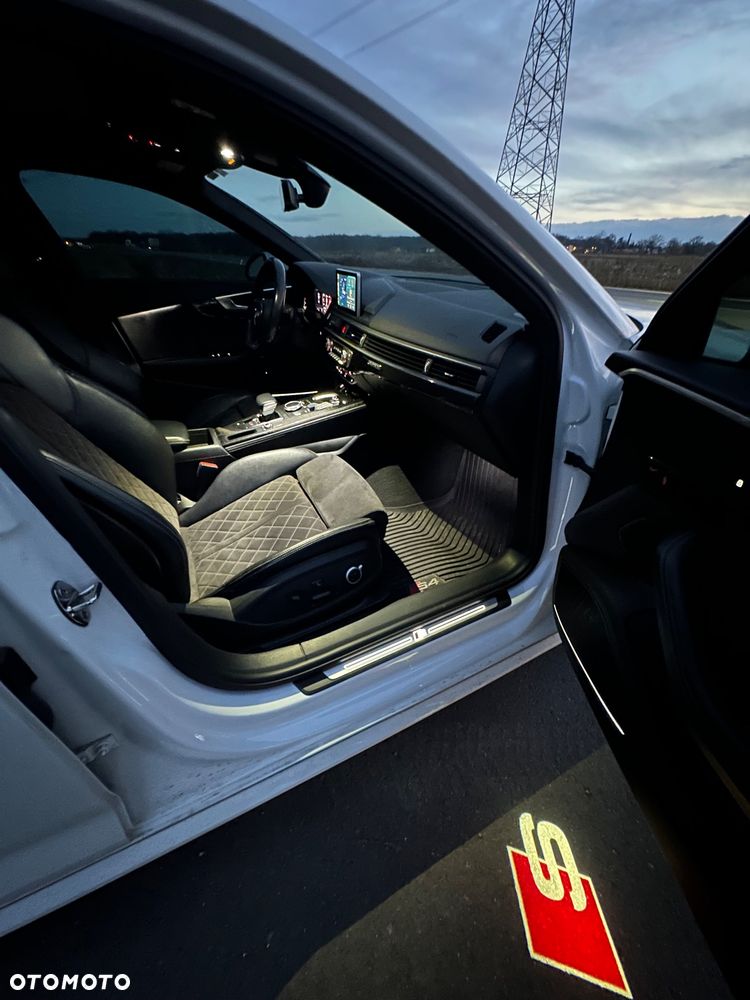 Audi S4 Limousine - 14