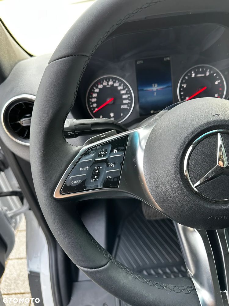 Mercedes-Benz Sprinter - 14