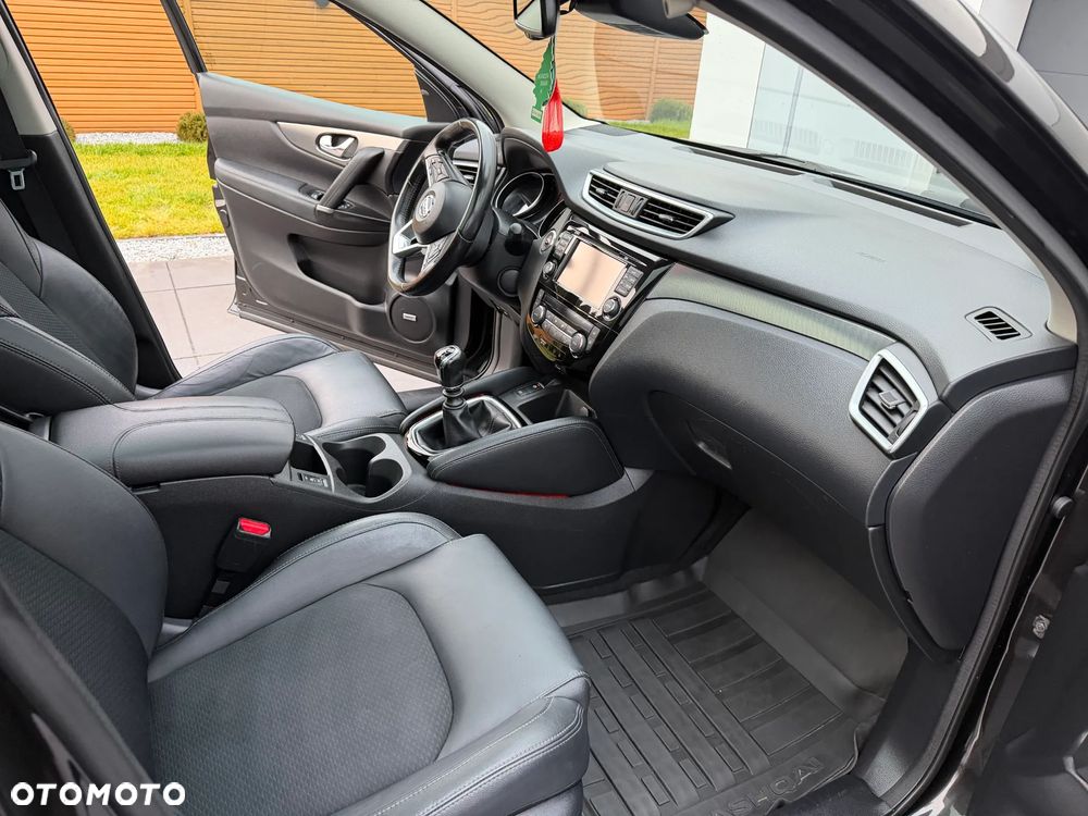 Nissan Qashqai 1.6 DIG-T Tekna - 10