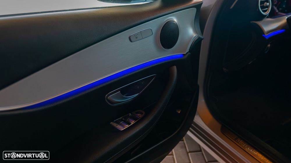 Mercedes-Benz E 300 de Avantgarde 4Matic - 12
