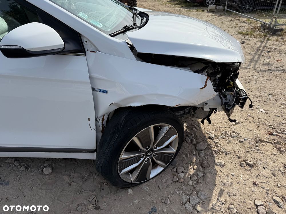 Hyundai IONIQ - 20