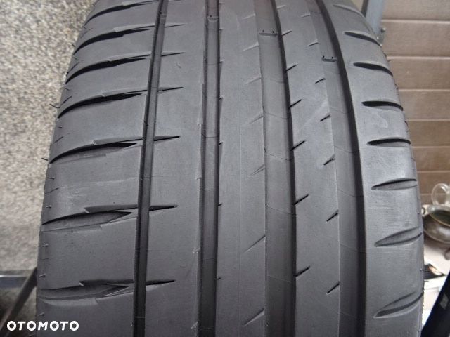 225/40/ZR18 92Y Michelin Pilot Sport 4 - 1
