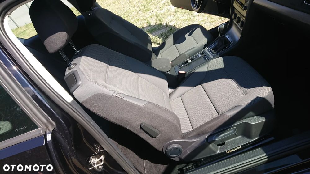 Volkswagen Golf - 13