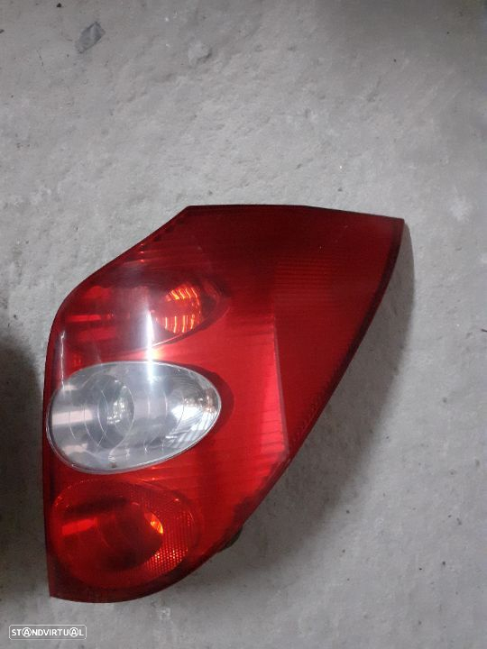 Farois traseiros  renault laguna 2002 - 2