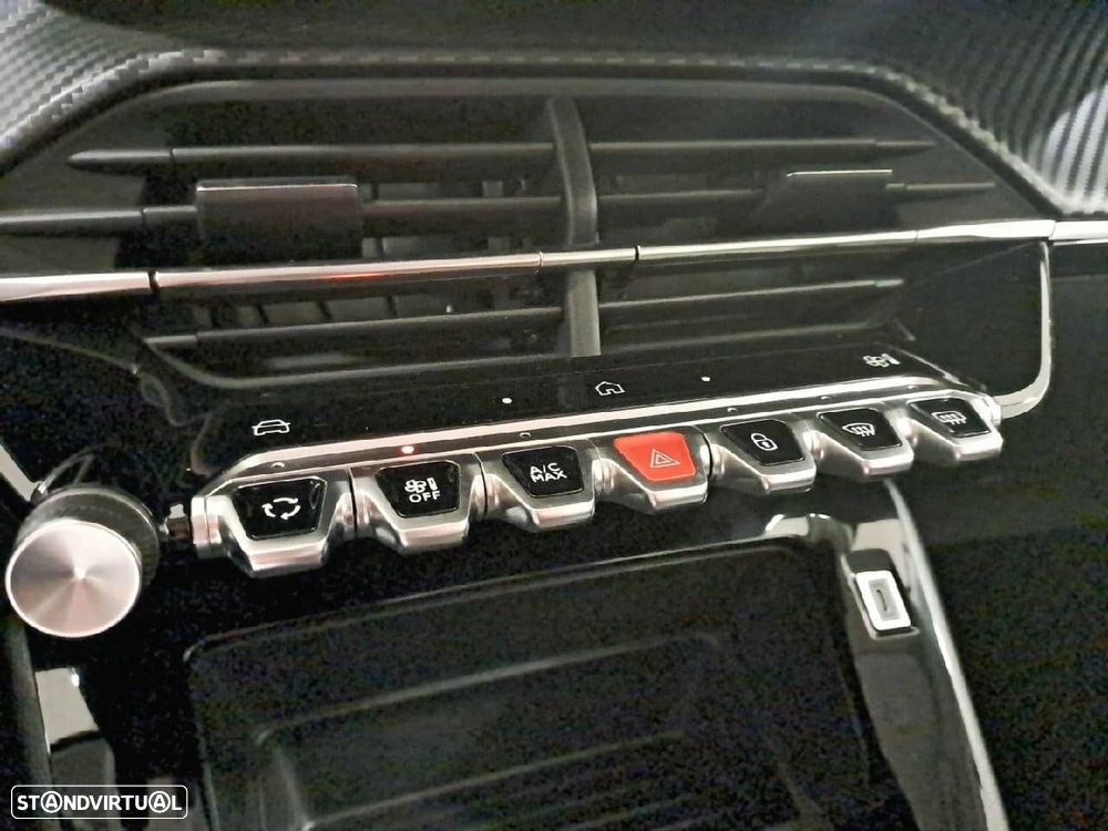 Peugeot 208 1.2 PureTech Style - 21