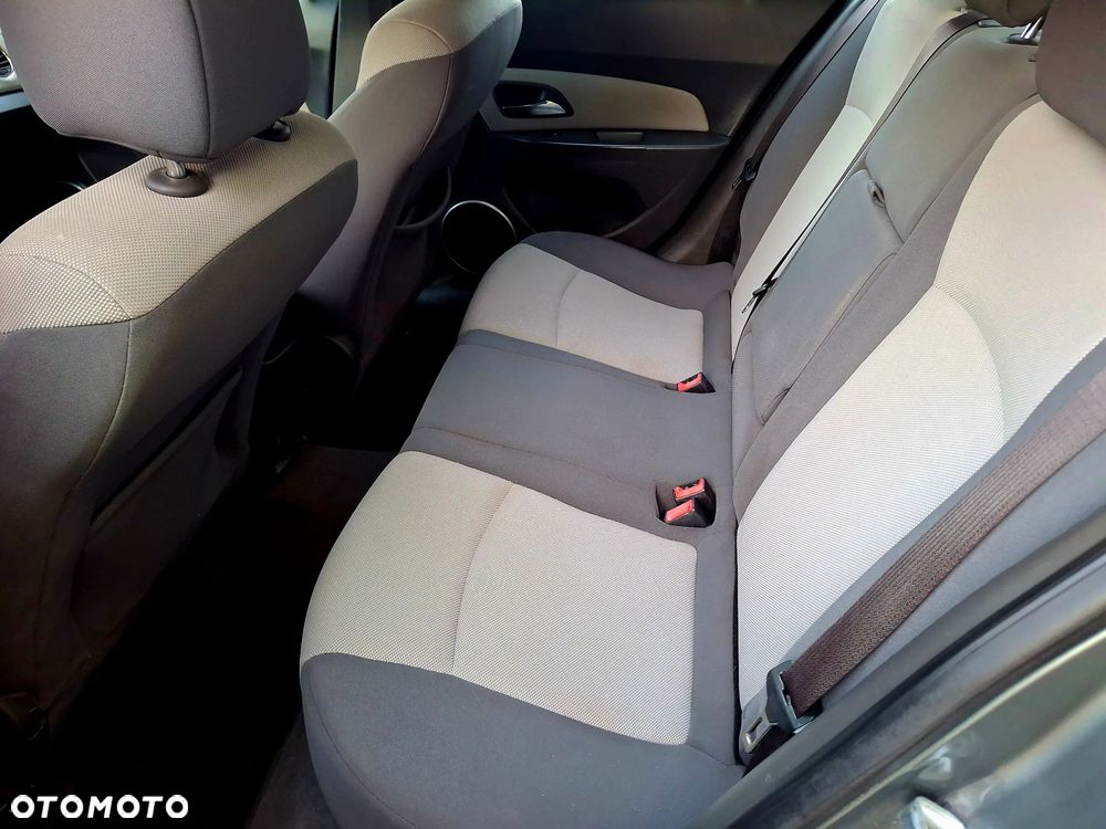 Chevrolet Cruze 1.8 LT - 26