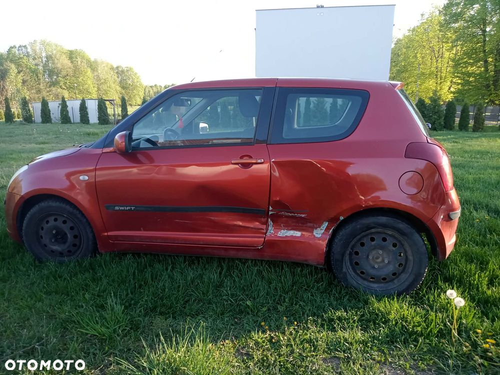 Suzuki Swift 1.3 Sakura - 3