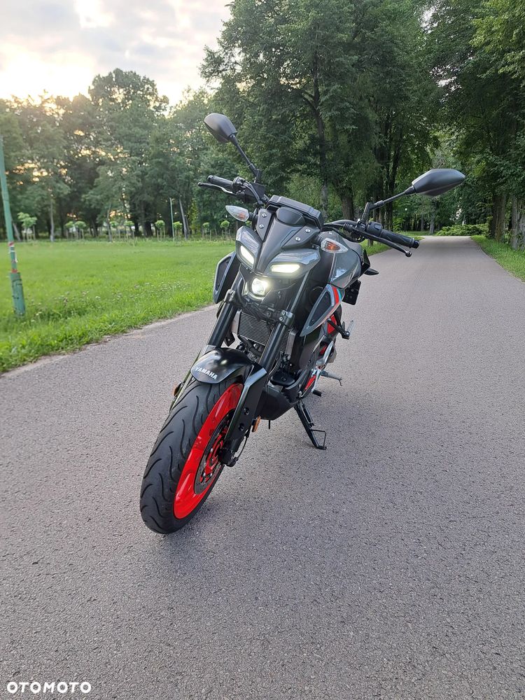 Yamaha MT - 12