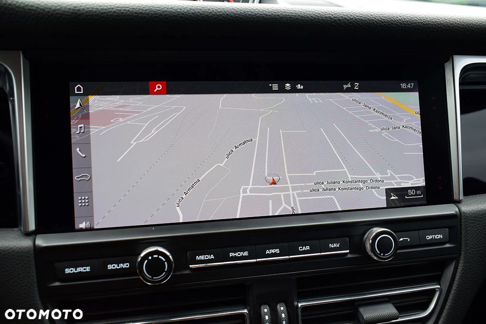 Porsche Macan Standard - 18