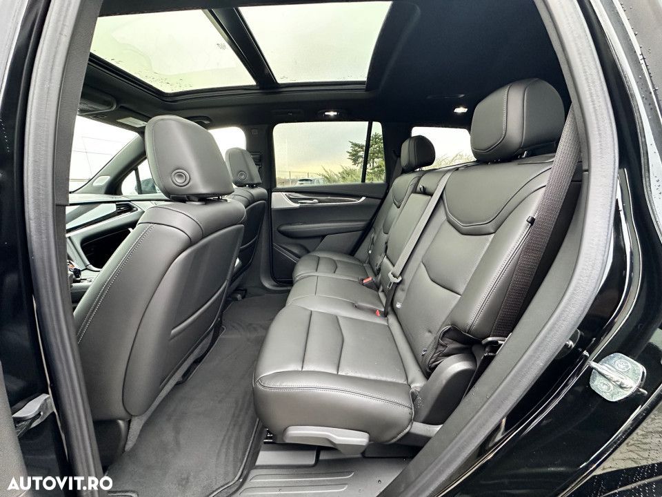 Cadillac XT6 - 8