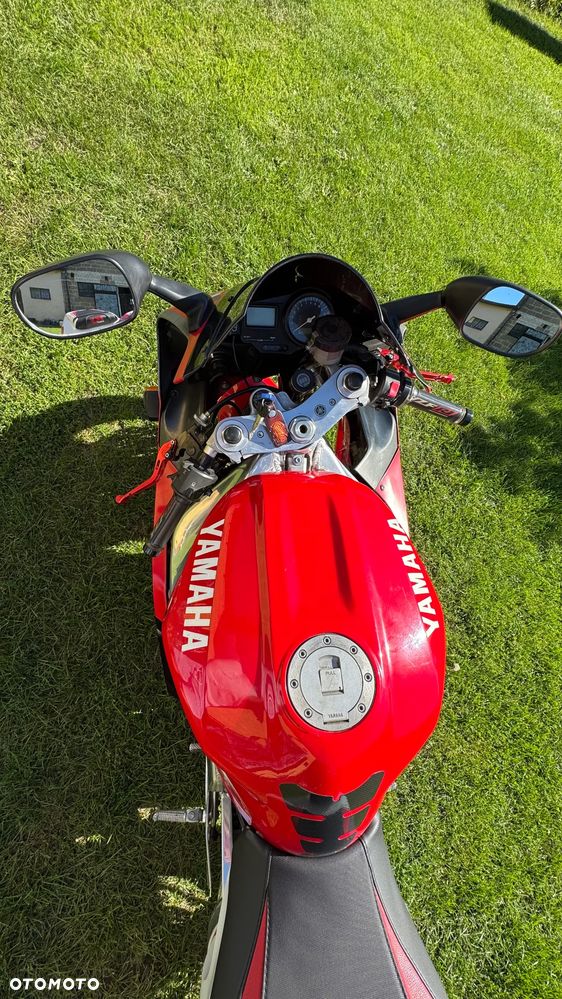 Yamaha YZF - 3