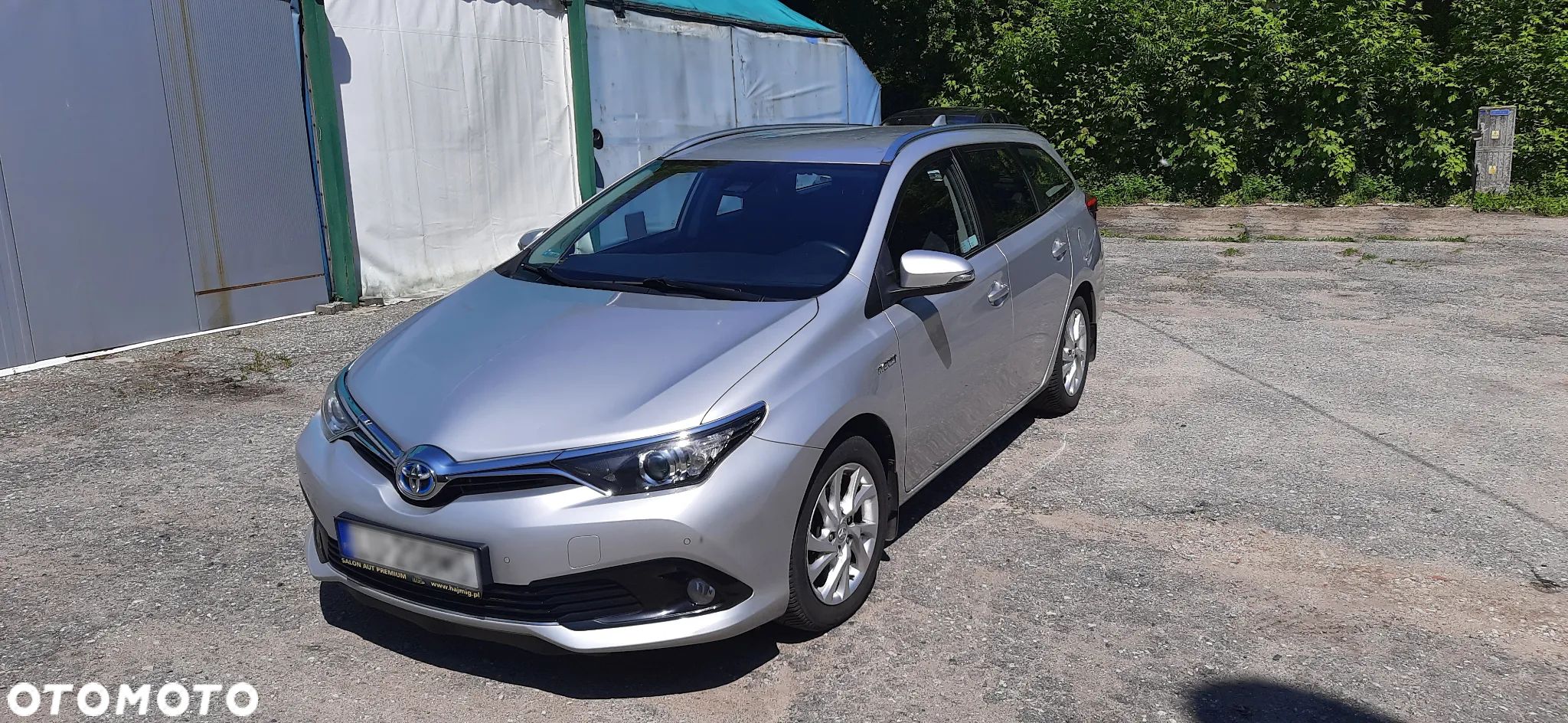 Toyota Auris Hybrid 135 Premium - 1