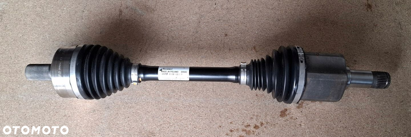 Volvo C40 Półoś Przednia Lewa 32240837 - 2