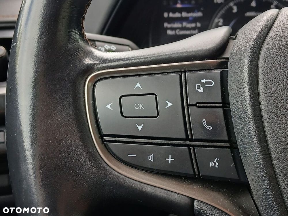 Lexus UX - 30