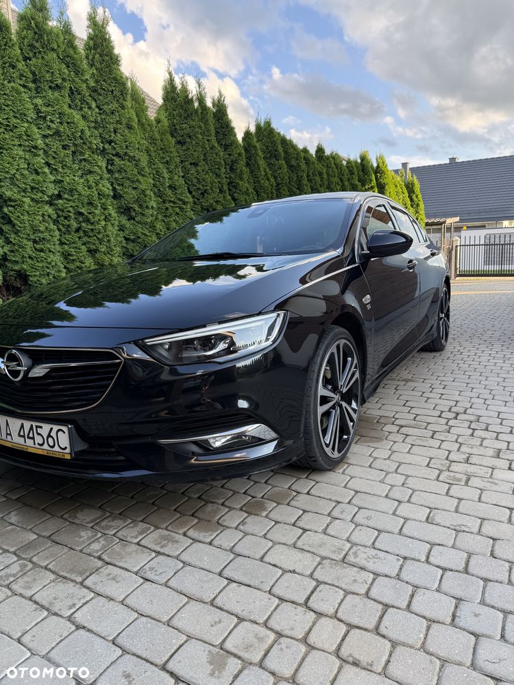 Opel Insignia - 1
