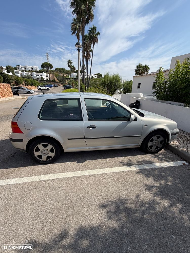 VW Golf - 4