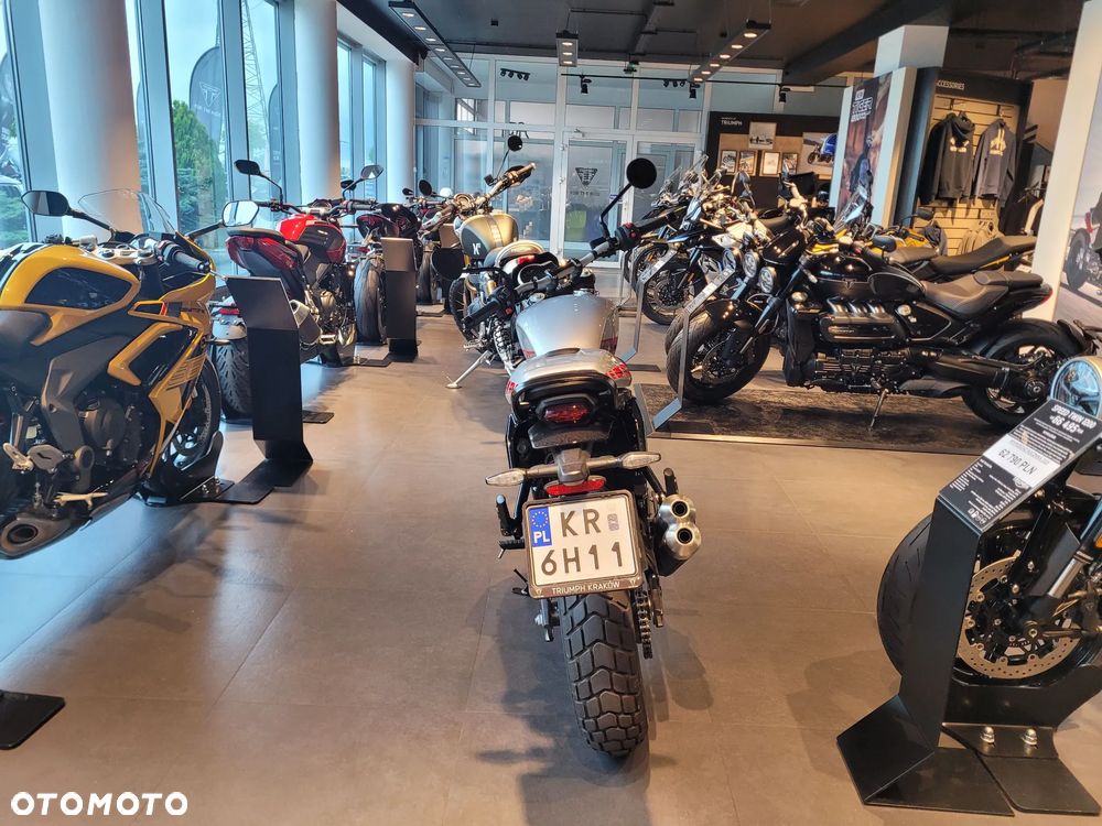 Triumph Inny - 5