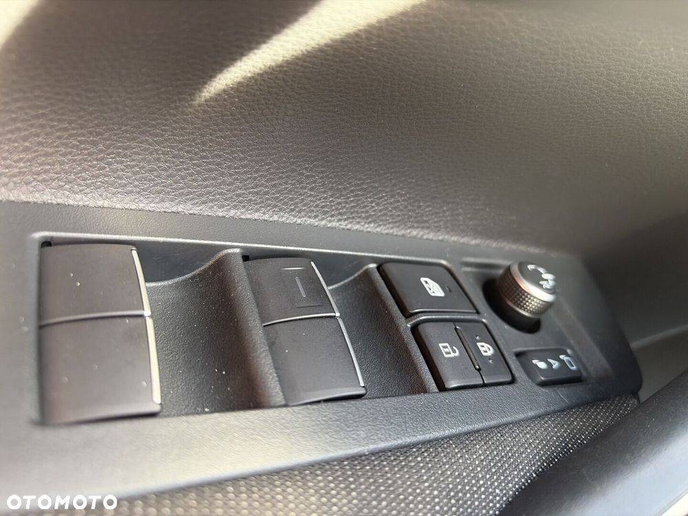 Toyota Corolla 1.8 Hybrid Comfort - 21