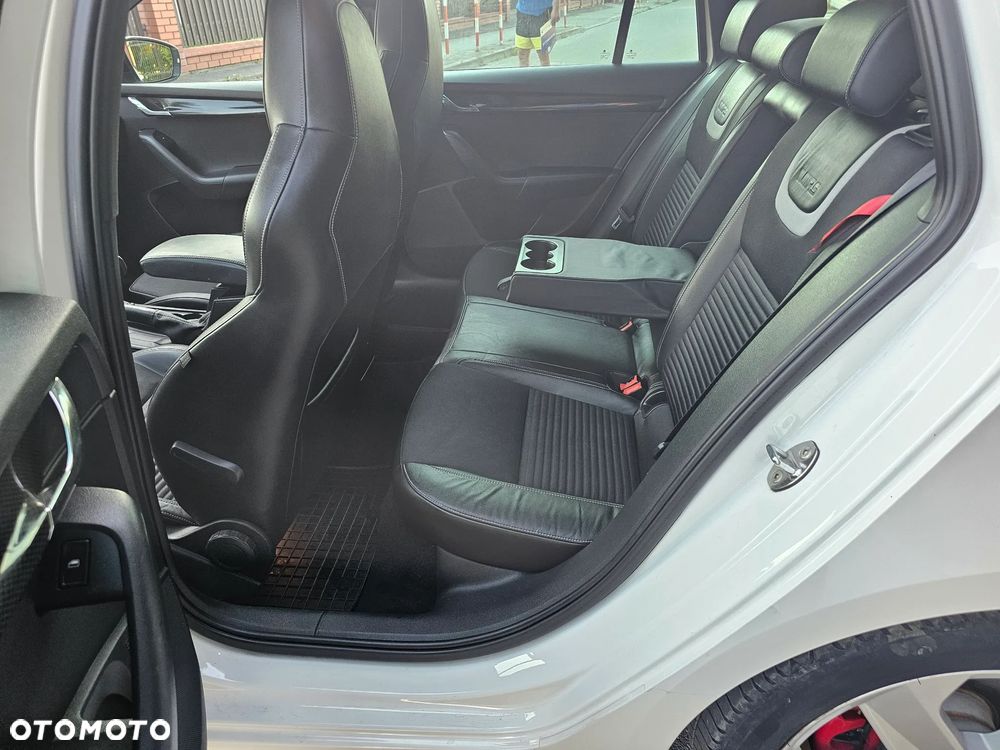 Skoda Octavia 2.0 TDI RS DSG - 15