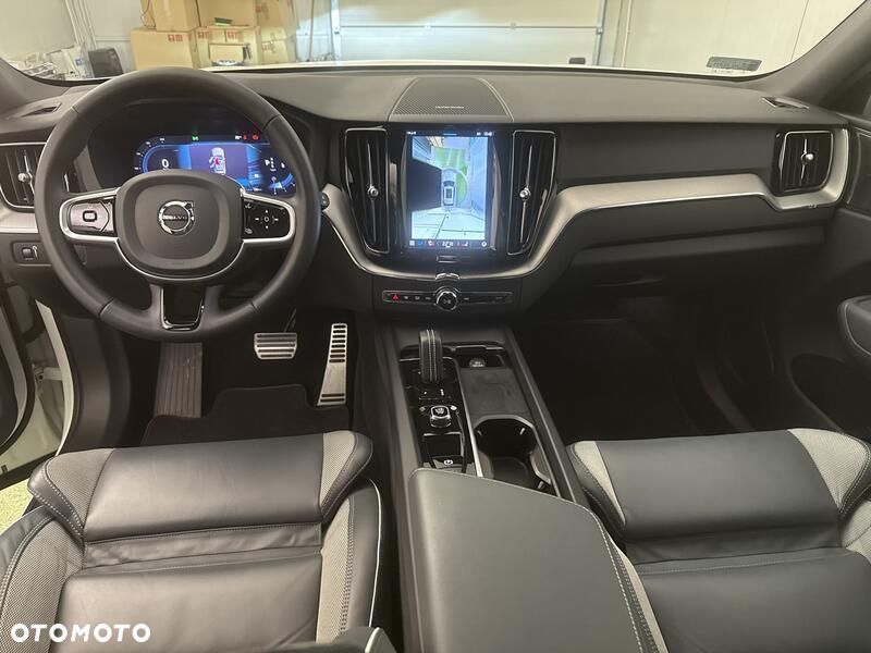 Volvo XC 60 B5 B AWD R-Design - 22