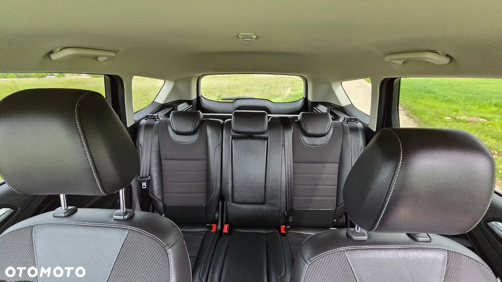 Ford Kuga 2.0 TDCi 4x4 Titanium - 14
