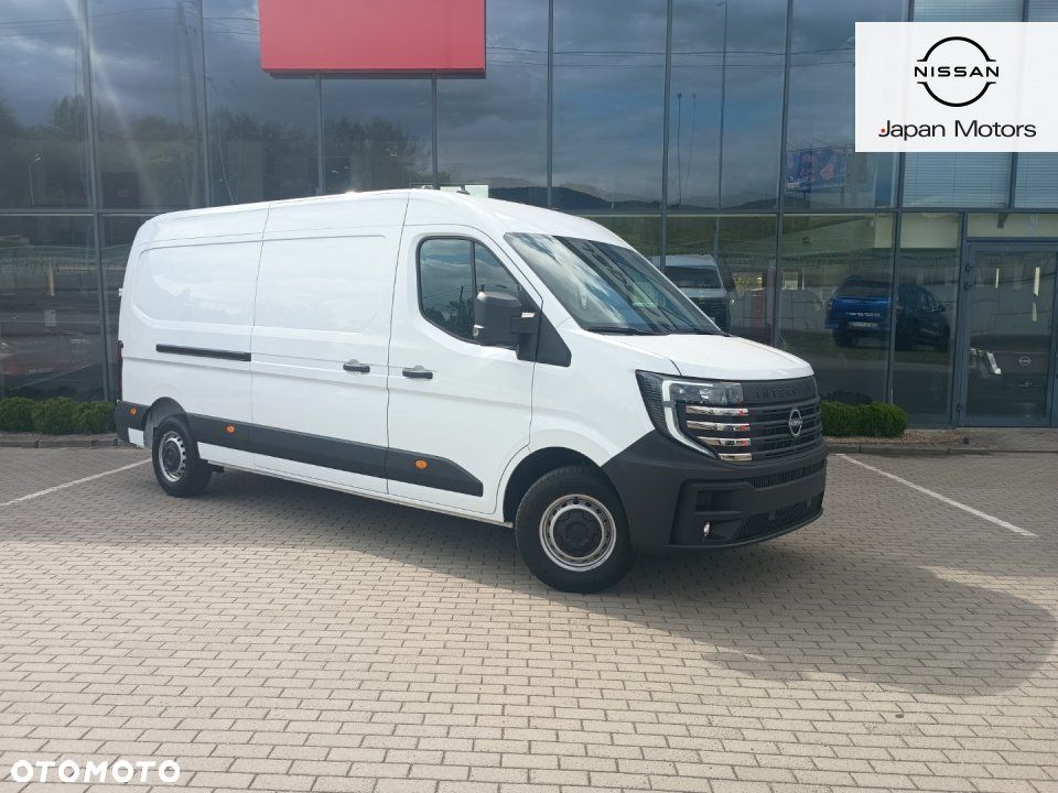 Nissan Interstar - 1