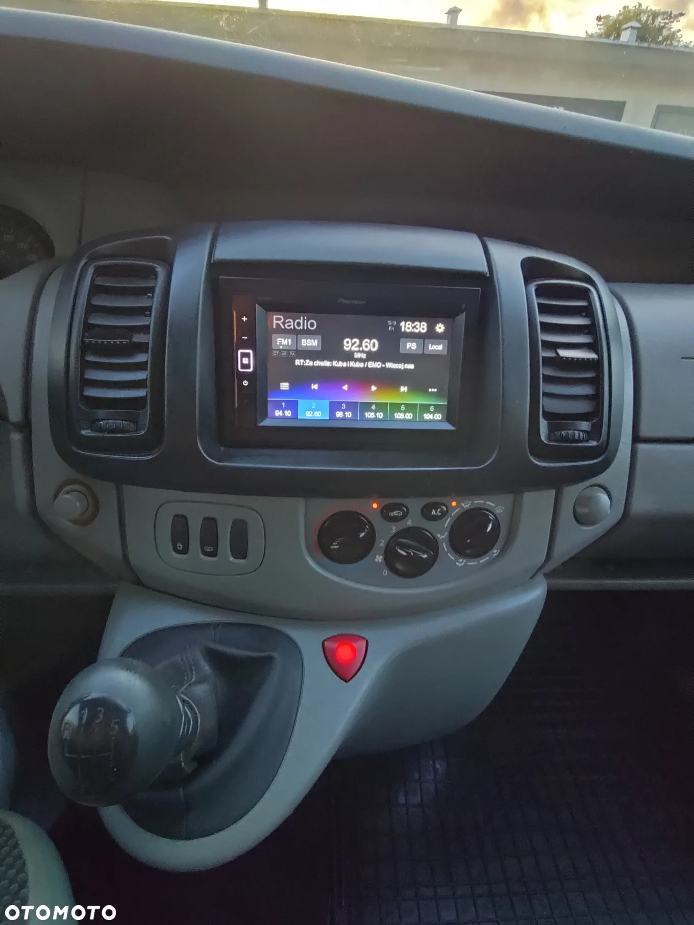 Opel Vivaro - 16