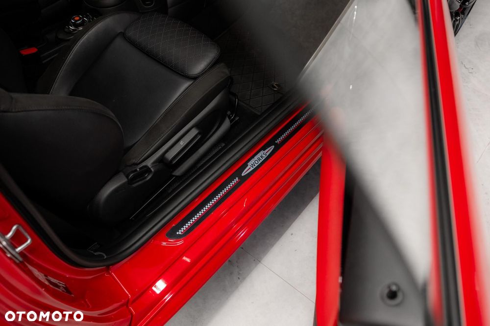 MINI John Cooper Works - 30