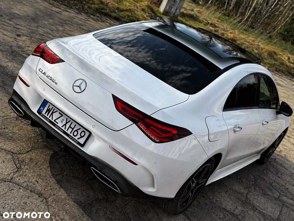 Mercedes-Benz CLA 250 E AMG Line 8G-DCT - 14