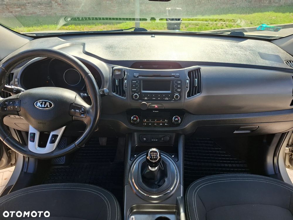 Kia Sportage 2.0 CRDI M AWD - 9