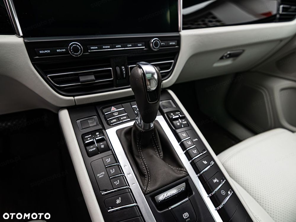 Porsche Macan - 21