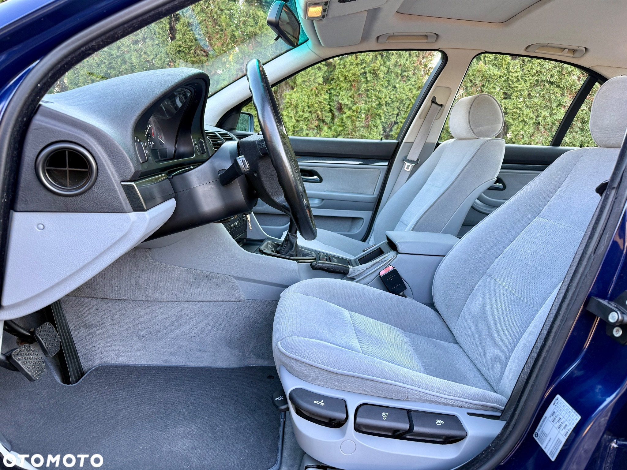 BMW Seria 5 523i - 7